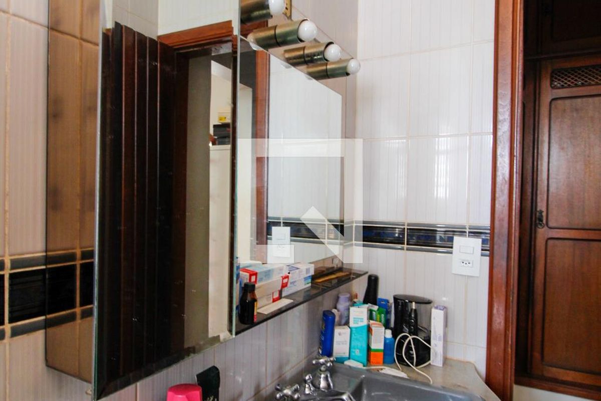 Casa à Venda - Guanabara, 6 Quartos,  359 m2 em , Campinas - sp | SoloBR