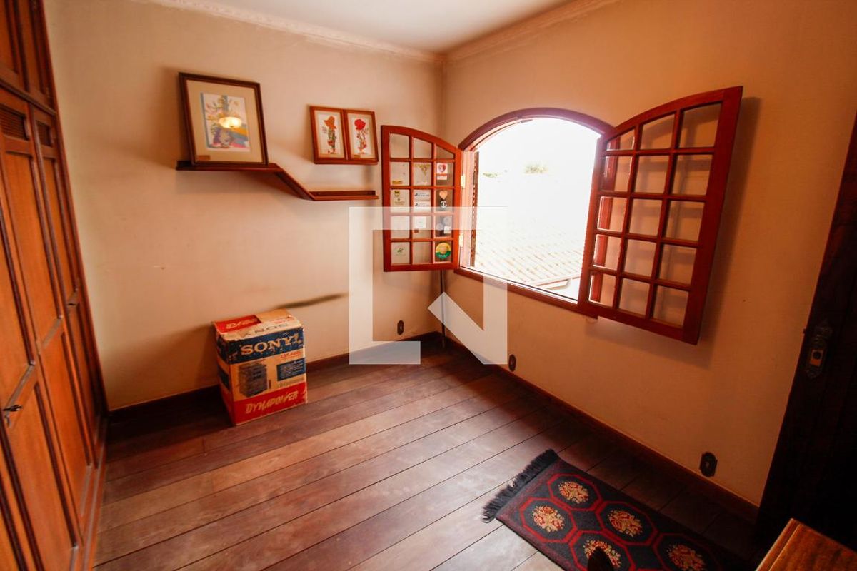 Casa à Venda - Guanabara, 6 Quartos,  359 m2 em , Campinas - sp | SoloBR