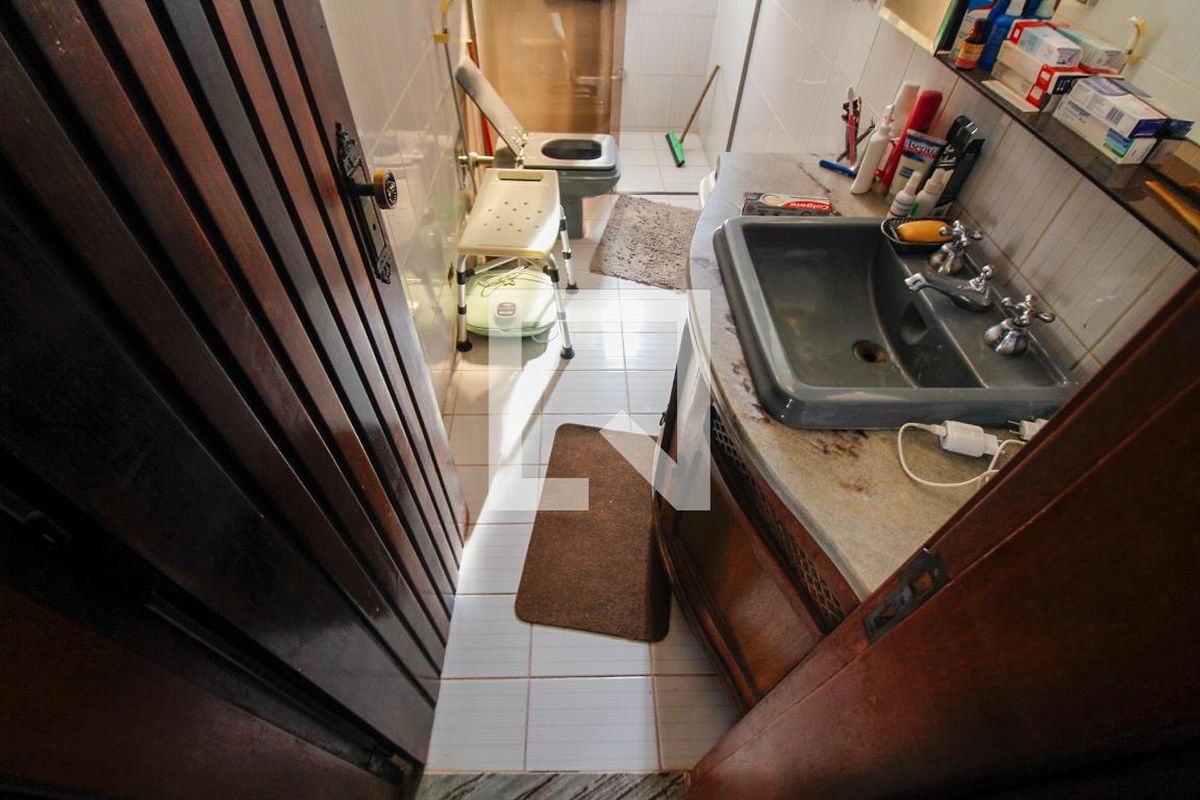 Casa à Venda - Guanabara, 6 Quartos,  359 m2 em , Campinas - sp | SoloBR