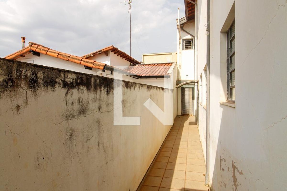 Casa à Venda - Guanabara, 6 Quartos,  359 m2 em , Campinas - sp | SoloBR