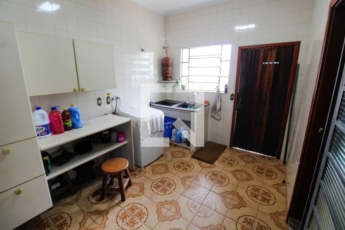 Casa à Venda - Guanabara, 6 Quartos,  359 m2 em , Campinas - sp | SoloBR