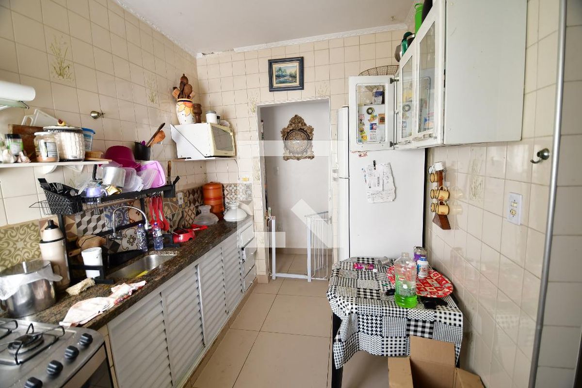 Casa à Venda - Jardim Santana, 5 Quartos,  199 m2 em , Campinas - sp | SoloBR