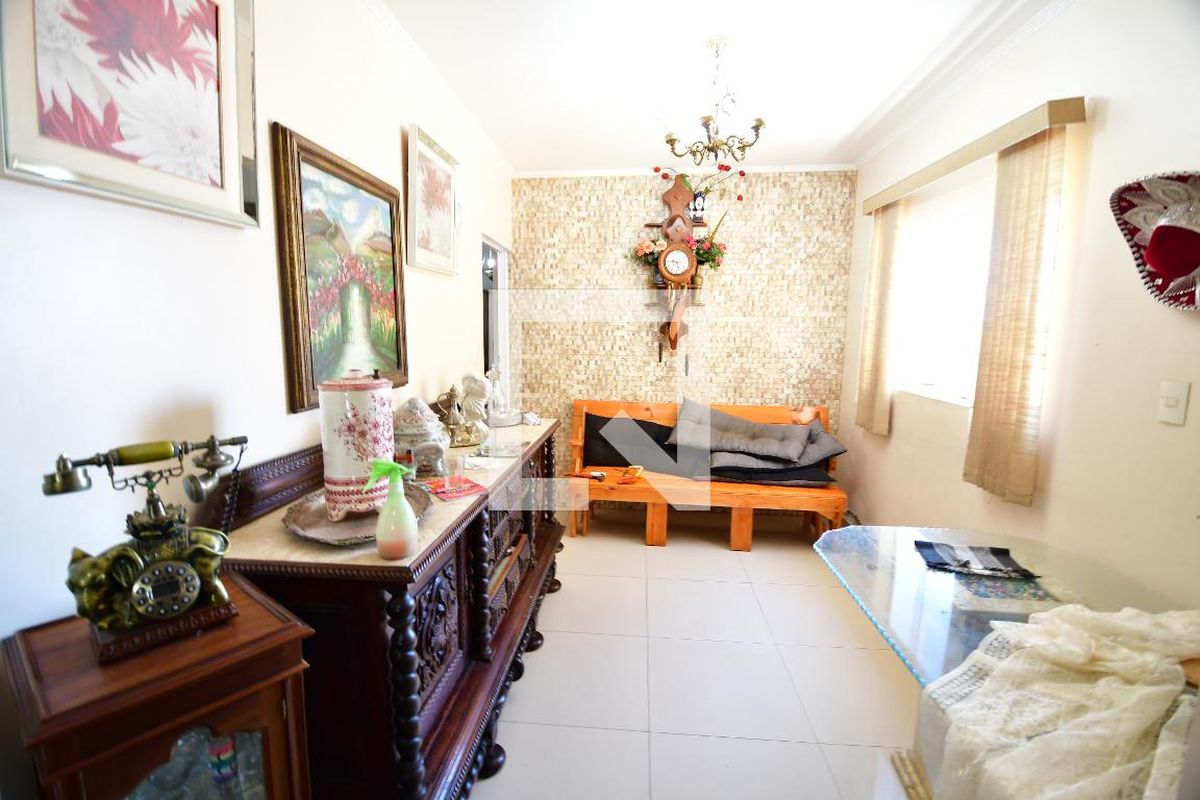 Casa à Venda - Jardim Santana, 5 Quartos,  199 m2 em , Campinas - sp | SoloBR