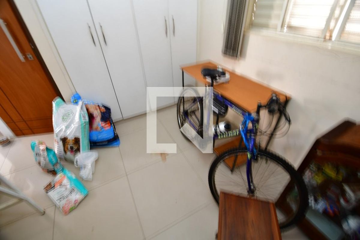 Casa à Venda - Jardim Santana, 5 Quartos,  199 m2 em , Campinas - sp | SoloBR