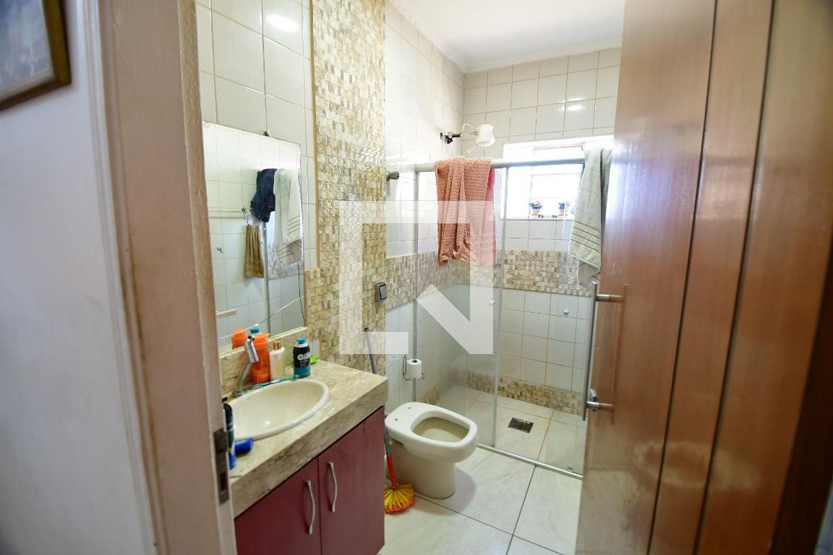 Casa à Venda - Jardim Santana, 5 Quartos,  199 m2 em , Campinas - sp | SoloBR