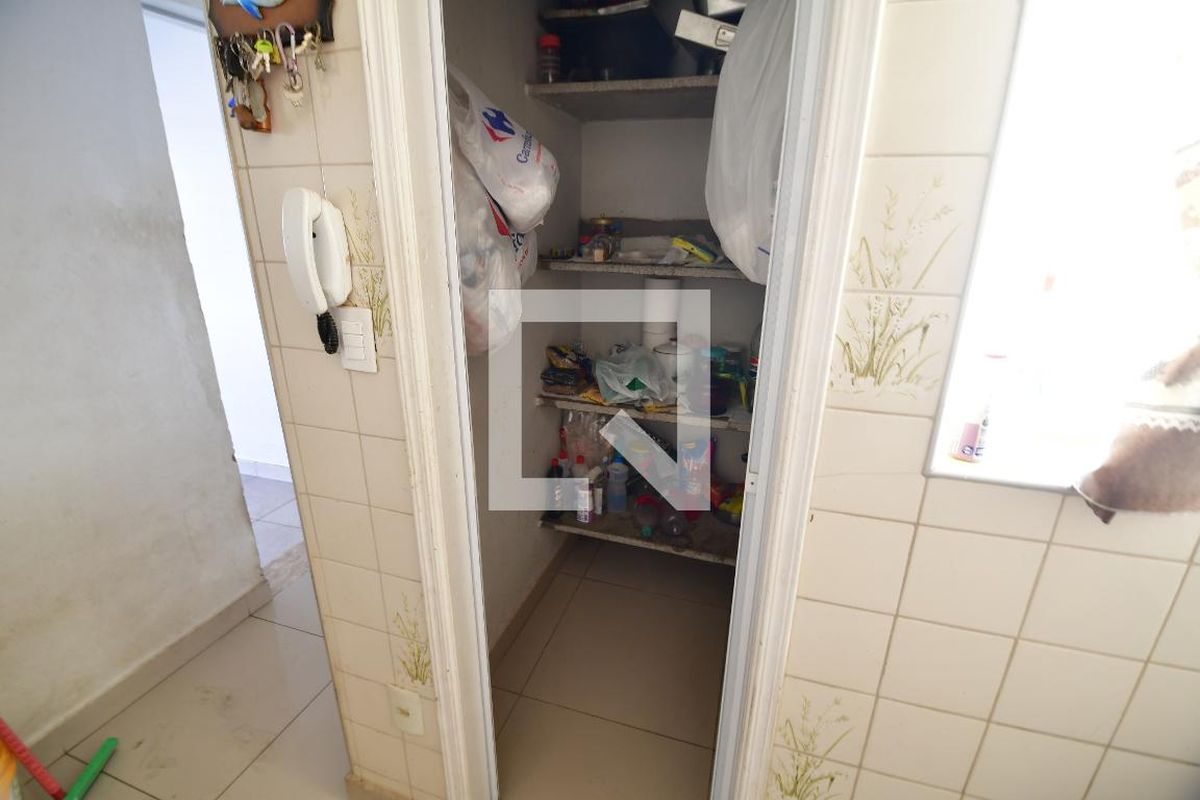 Casa à Venda - Jardim Santana, 5 Quartos,  199 m2 em , Campinas - sp | SoloBR