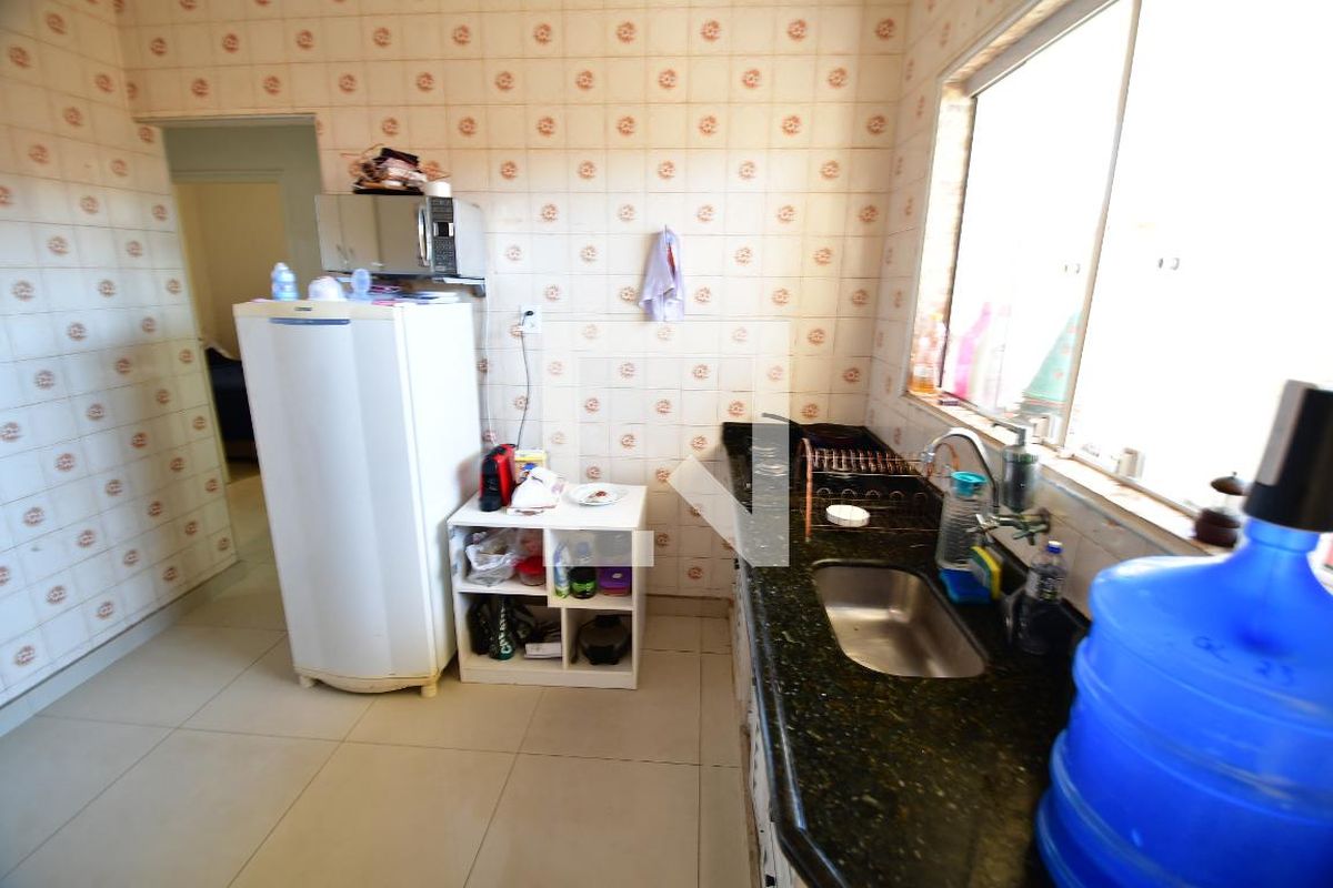 Casa à Venda - Jardim Santana, 5 Quartos,  199 m2 em , Campinas - sp | SoloBR