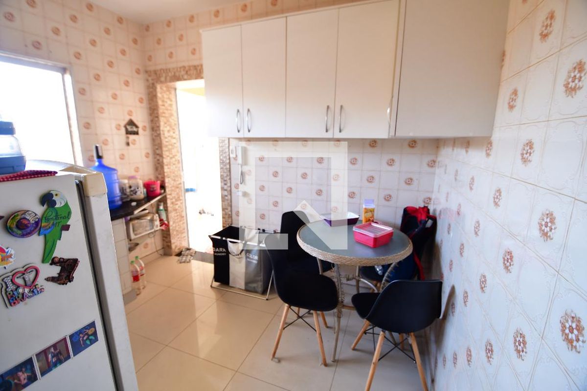 Casa à Venda - Jardim Santana, 5 Quartos,  199 m2 em , Campinas - sp | SoloBR