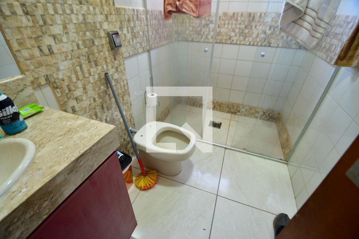 Casa à Venda - Jardim Santana, 5 Quartos,  199 m2 em , Campinas - sp | SoloBR
