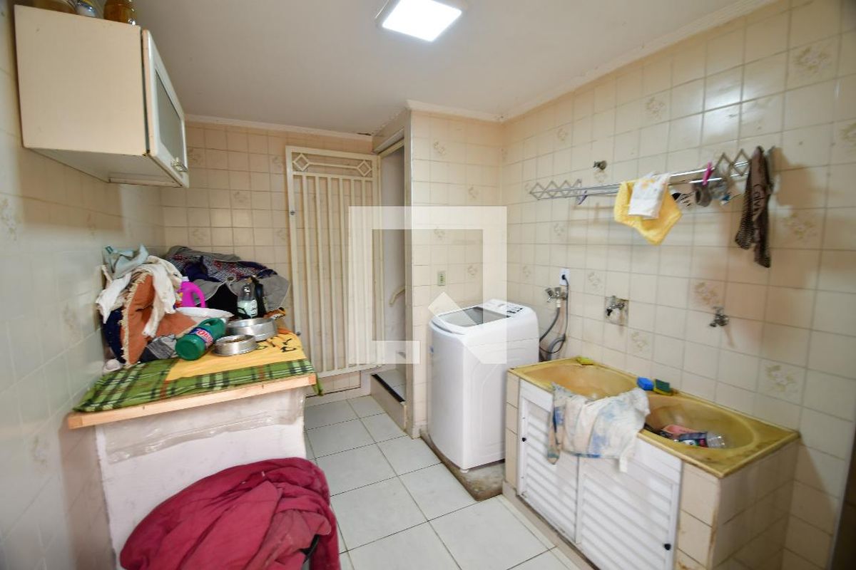 Casa à Venda - Jardim Santana, 5 Quartos,  199 m2 em , Campinas - sp | SoloBR