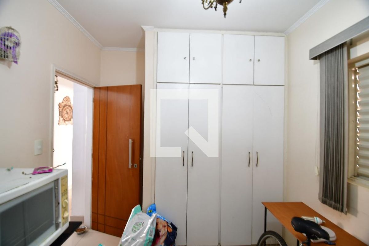 Casa à Venda - Jardim Santana, 5 Quartos,  199 m2 em , Campinas - sp | SoloBR