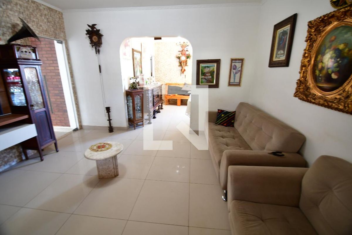 Casa à Venda - Jardim Santana, 5 Quartos,  199 m2 em , Campinas - sp | SoloBR