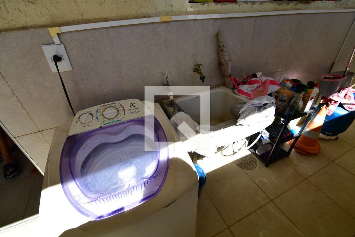 Casa à Venda - Jardim Santana, 5 Quartos,  199 m2 em , Campinas - sp | SoloBR