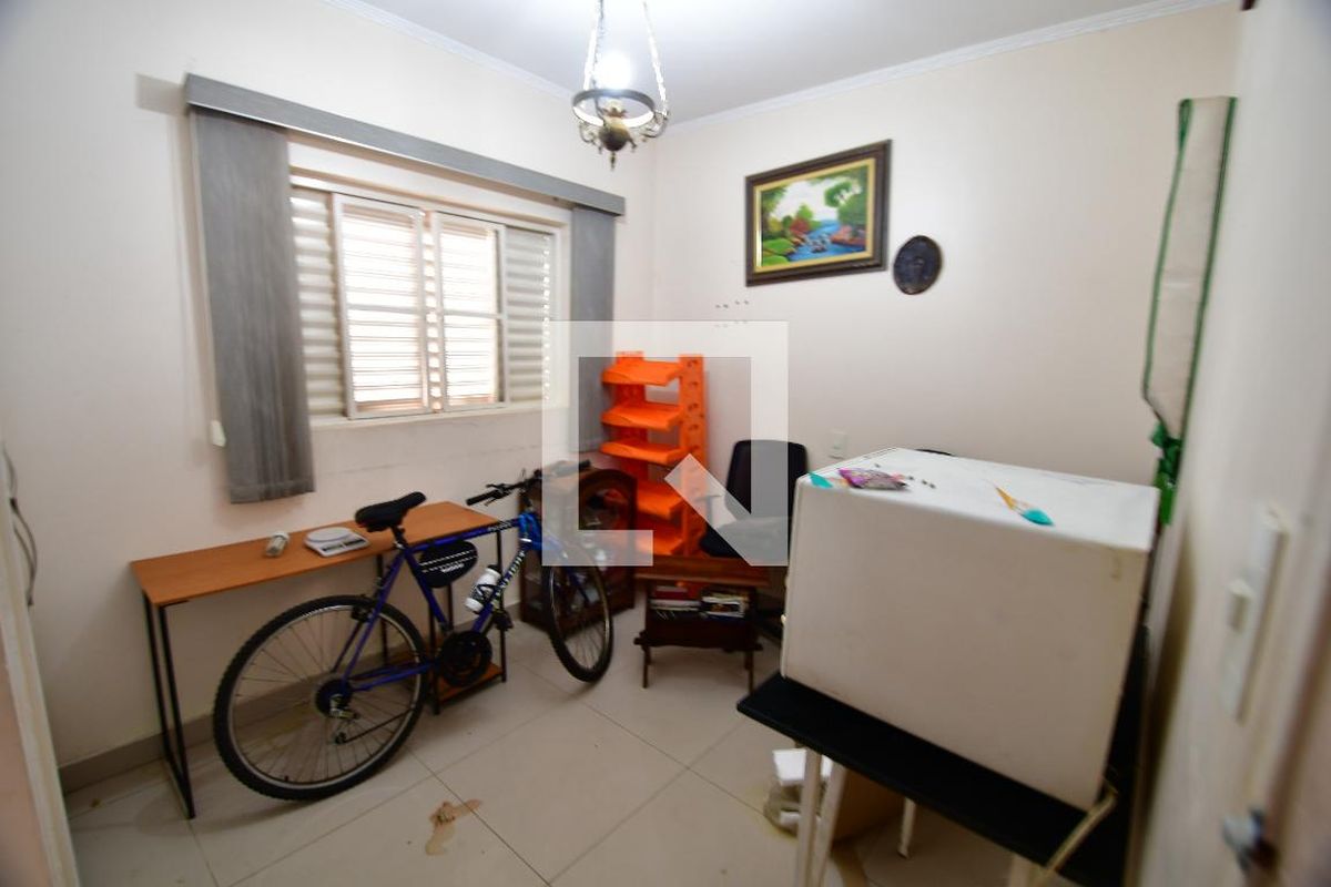 Casa à Venda - Jardim Santana, 5 Quartos,  199 m2 em , Campinas - sp | SoloBR