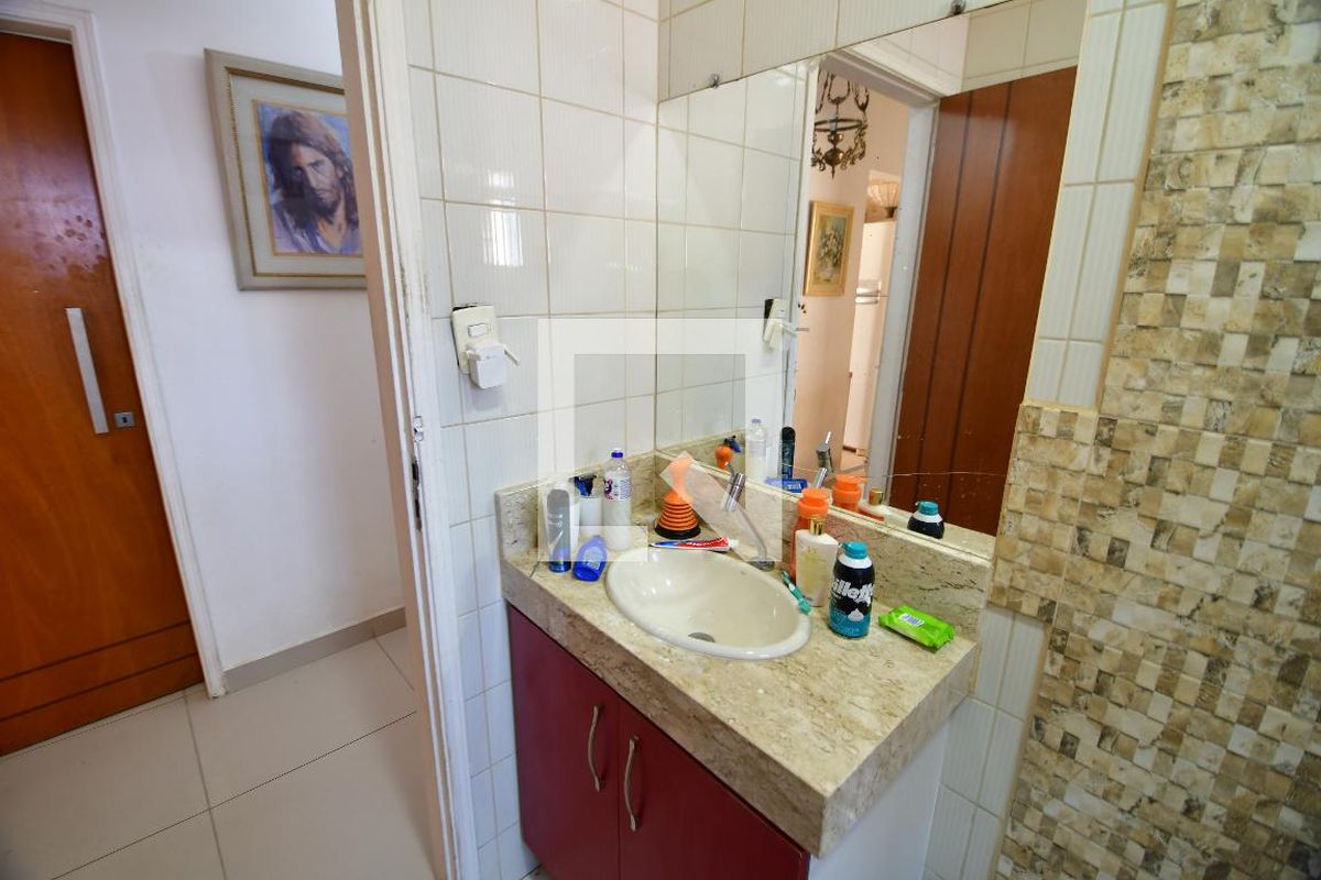 Casa à Venda - Jardim Santana, 5 Quartos,  199 m2 em , Campinas - sp | SoloBR