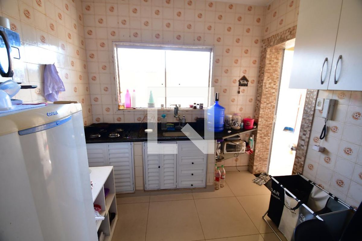 Casa à Venda - Jardim Santana, 5 Quartos,  199 m2 em , Campinas - sp | SoloBR