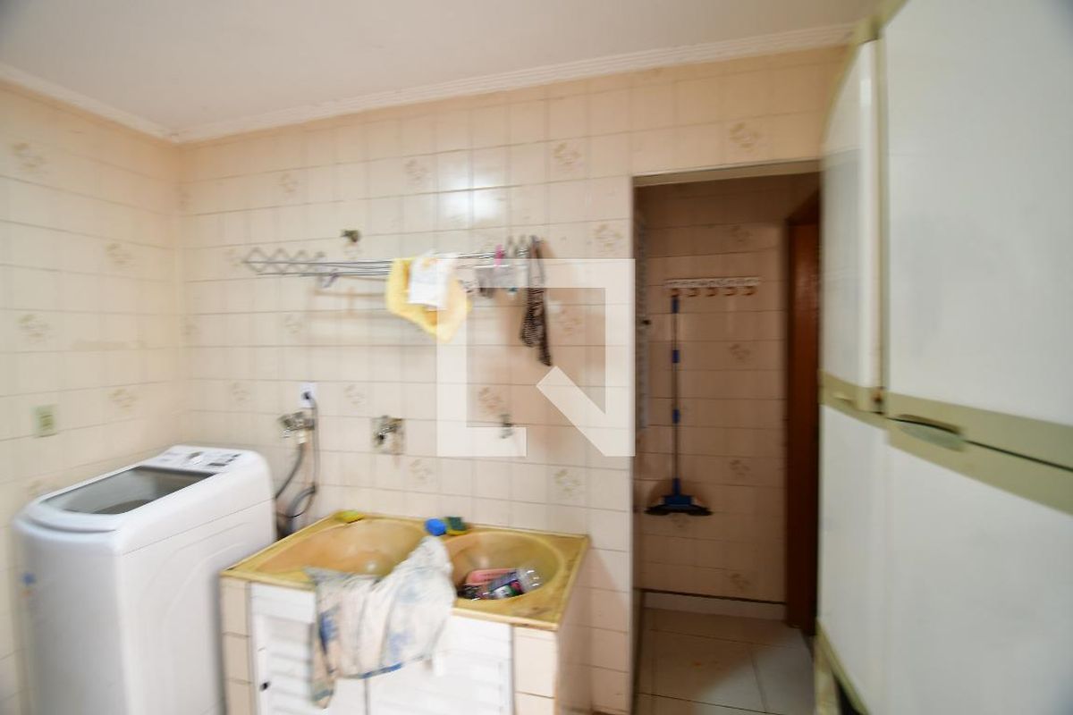 Casa à Venda - Jardim Santana, 5 Quartos,  199 m2 em , Campinas - sp | SoloBR