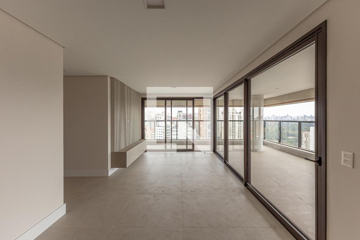 Apartamento, 3 quartos, 153 m² - Foto 2