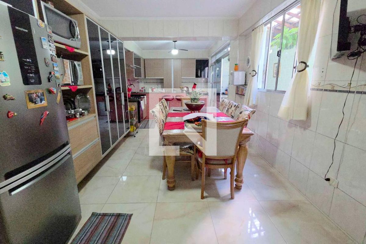 Casa, 4 quartos, 210 m² - Foto 48