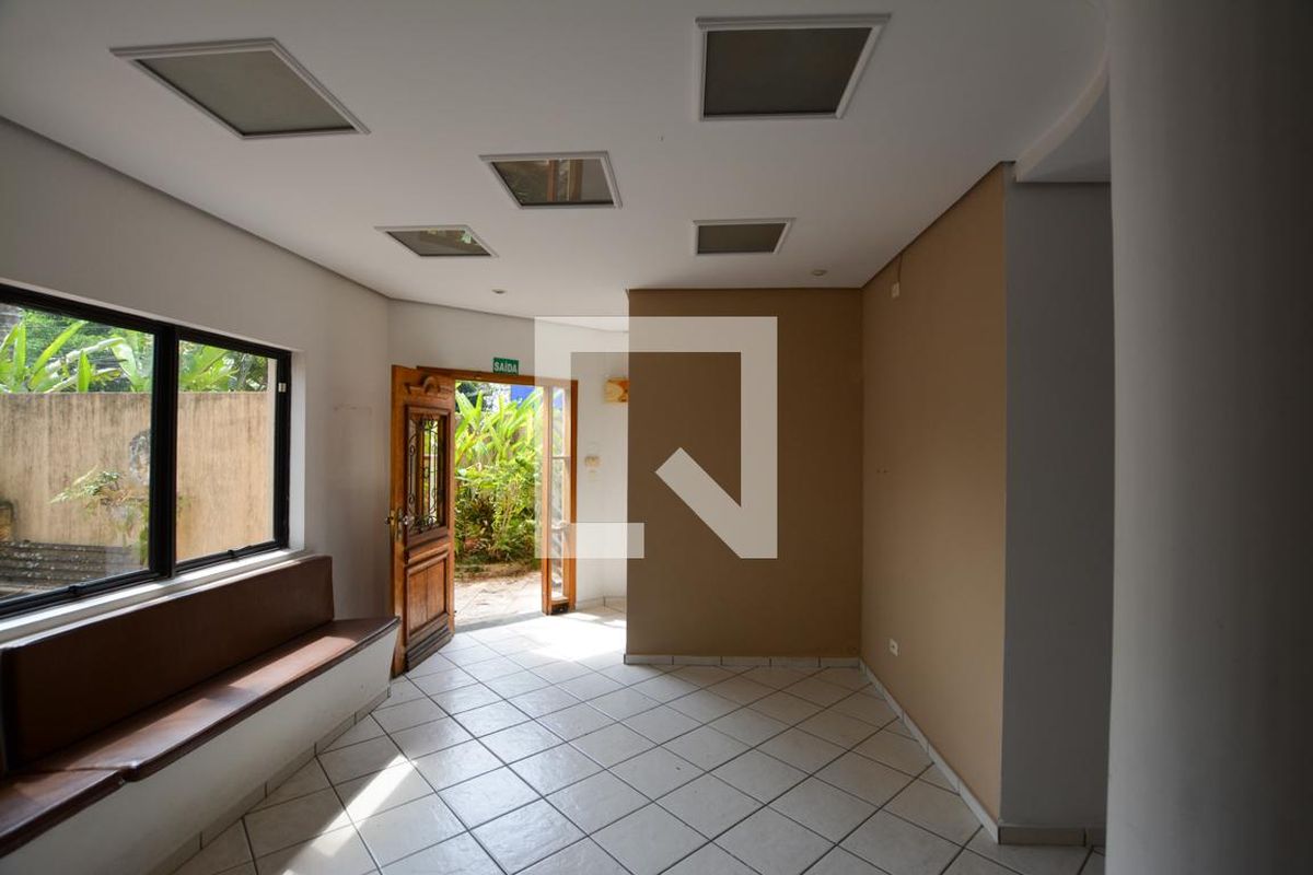 Casa, 8 quartos, 255 m² - Foto 11