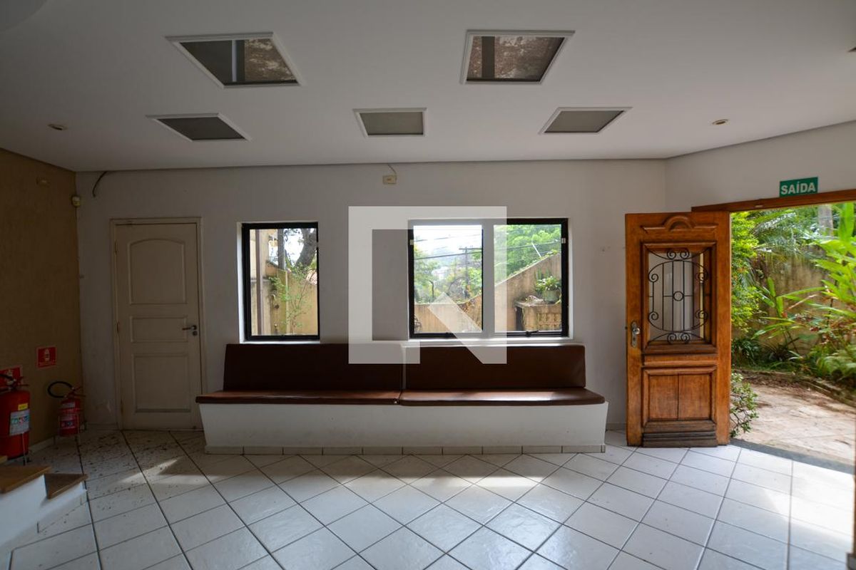 Casa, 8 quartos, 255 m² - Foto 10