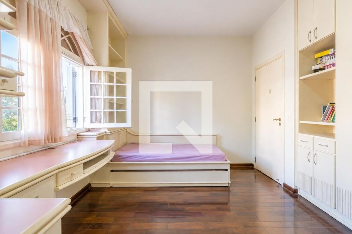 Casa à Venda - Lot. Alphaville Campinas, 4 Quartos,  279 m2 em , Campinas - sp | SoloBR