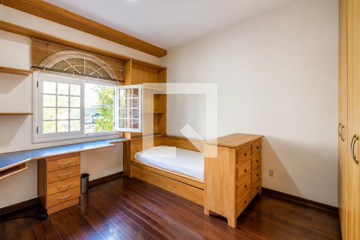 Casa à Venda - Lot. Alphaville Campinas, 4 Quartos,  279 m2 em , Campinas - sp | SoloBR