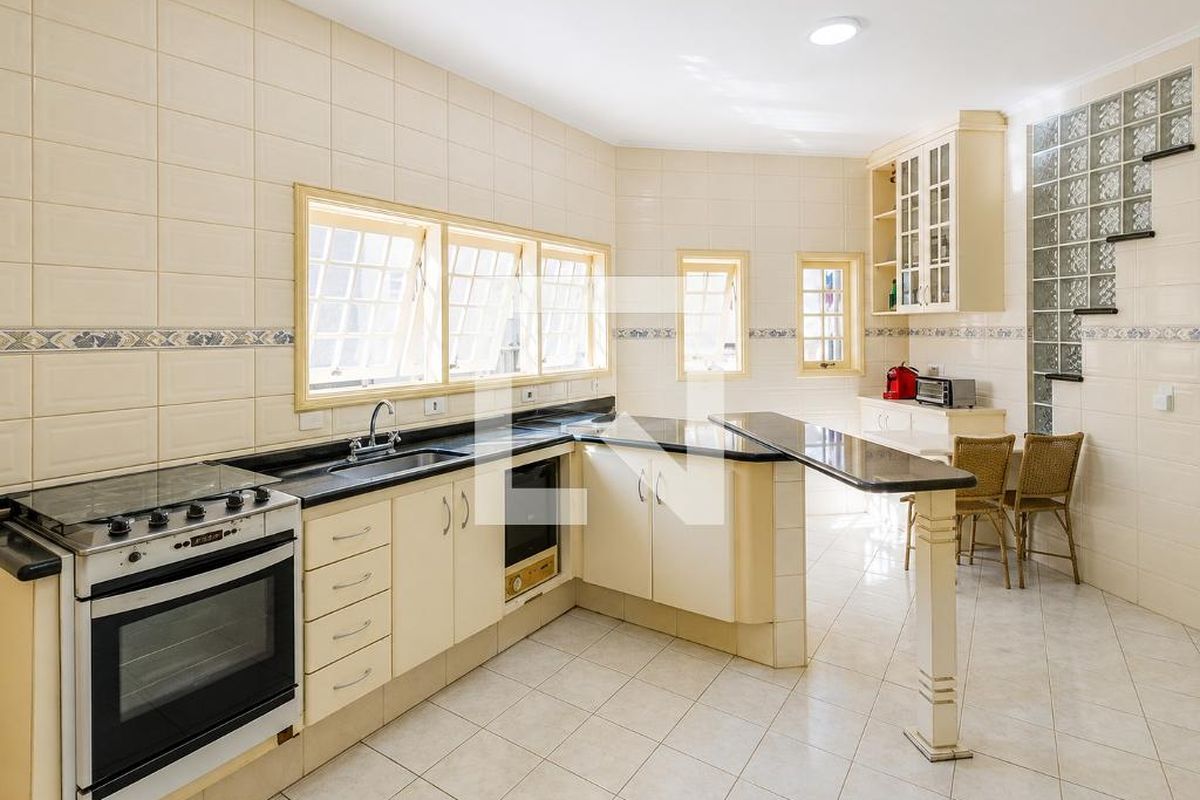 Casa à Venda - Lot. Alphaville Campinas, 4 Quartos,  279 m2 em , Campinas - sp | SoloBR