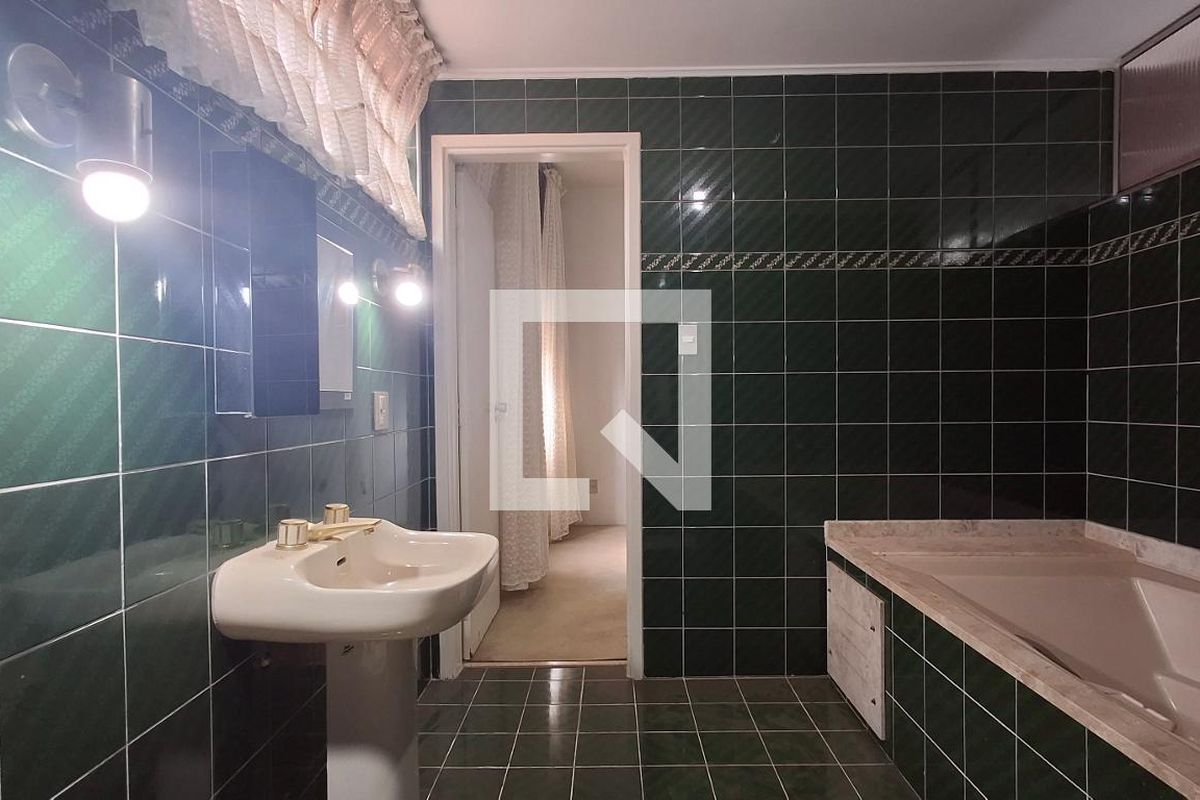 Apartamento à Venda - Centro, 3 Quartos,  181 m2 em , Campinas - sp | SoloBR