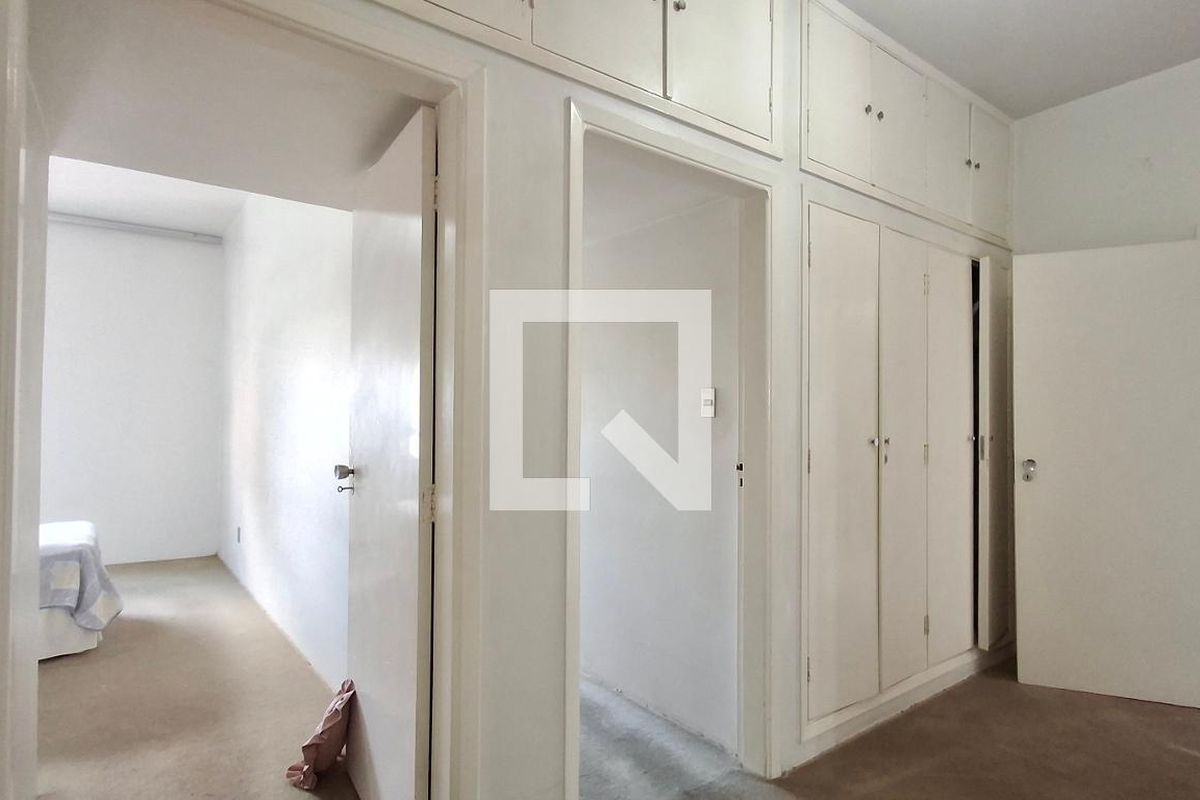 Apartamento à Venda - Centro, 3 Quartos,  181 m2 em , Campinas - sp | SoloBR