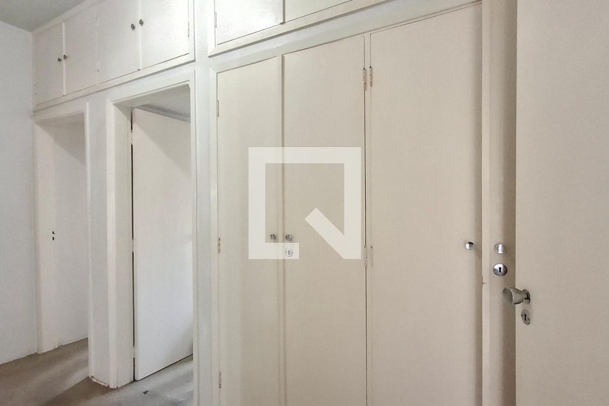 Apartamento à Venda - Centro, 3 Quartos,  181 m2 em , Campinas - sp | SoloBR