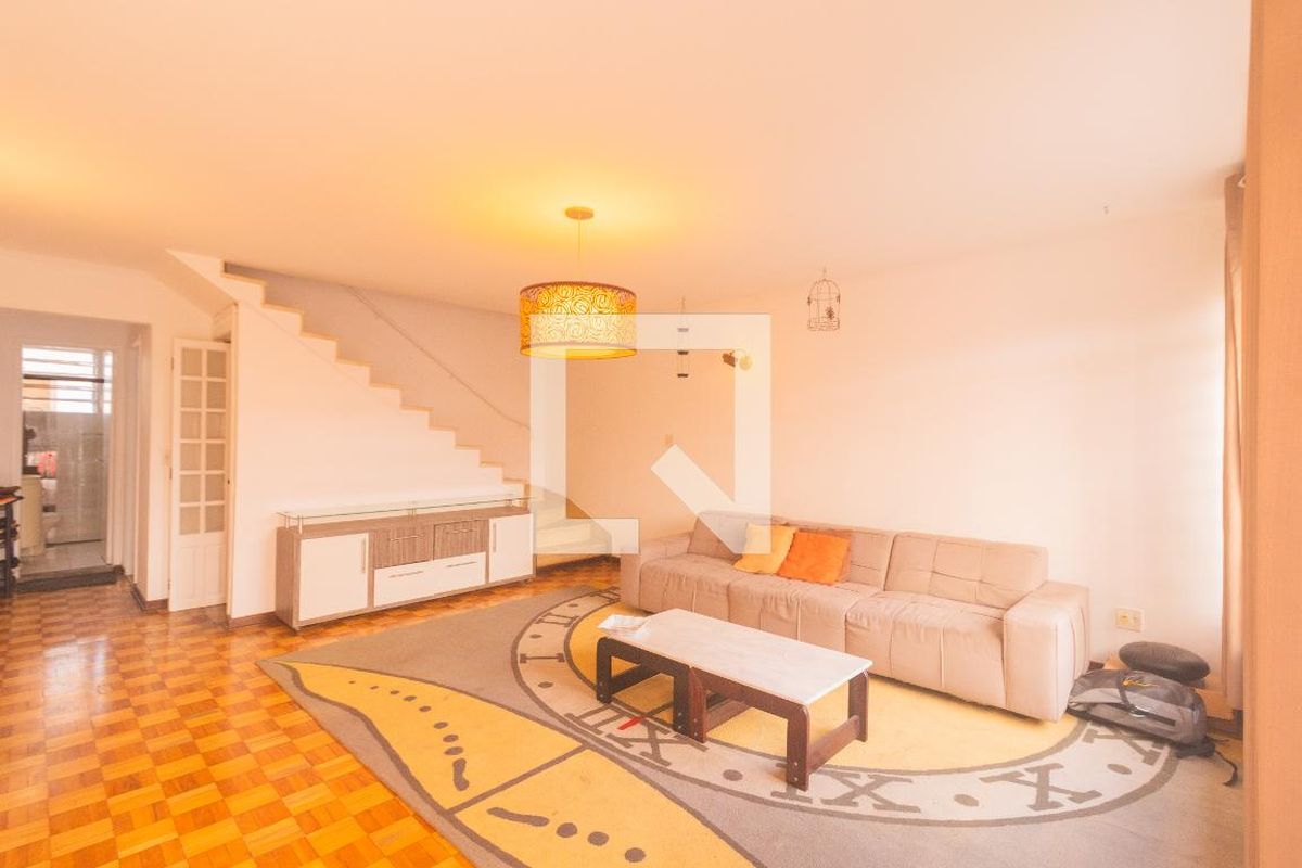 Casa, 3 quartos, 196 m² - Foto 1