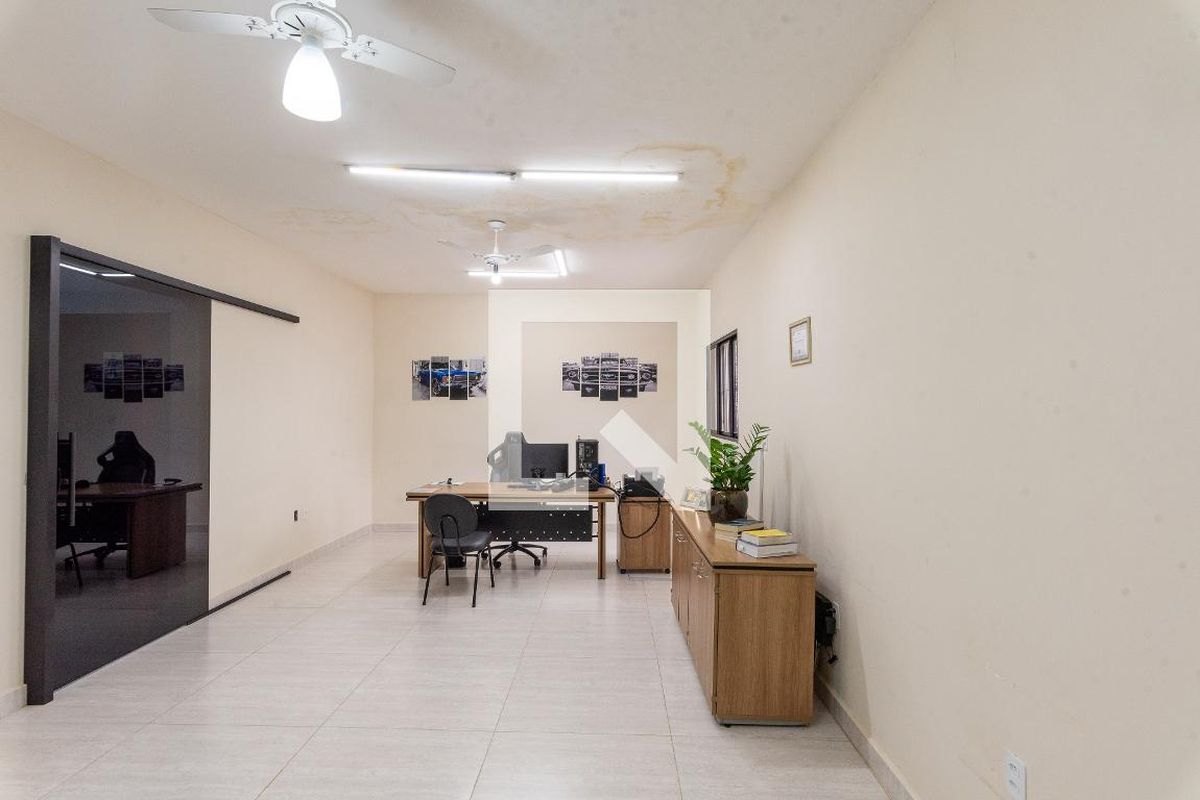Casa à Venda - Jardim do Lago, 4 Quartos,  360 m2 em , Campinas - sp | SoloBR