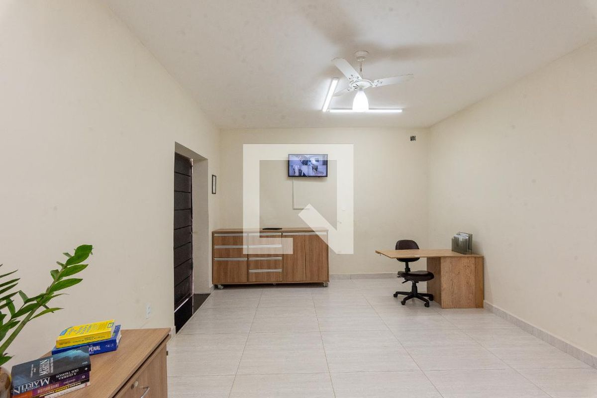 Casa à Venda - Jardim do Lago, 4 Quartos,  360 m2 em , Campinas - sp | SoloBR