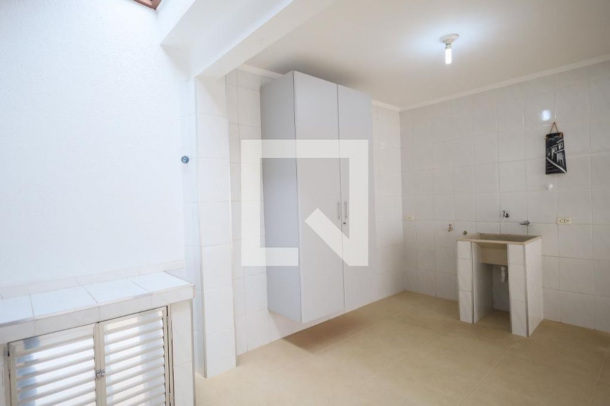 Casa, 2 quartos, 250 m² - Foto 18
