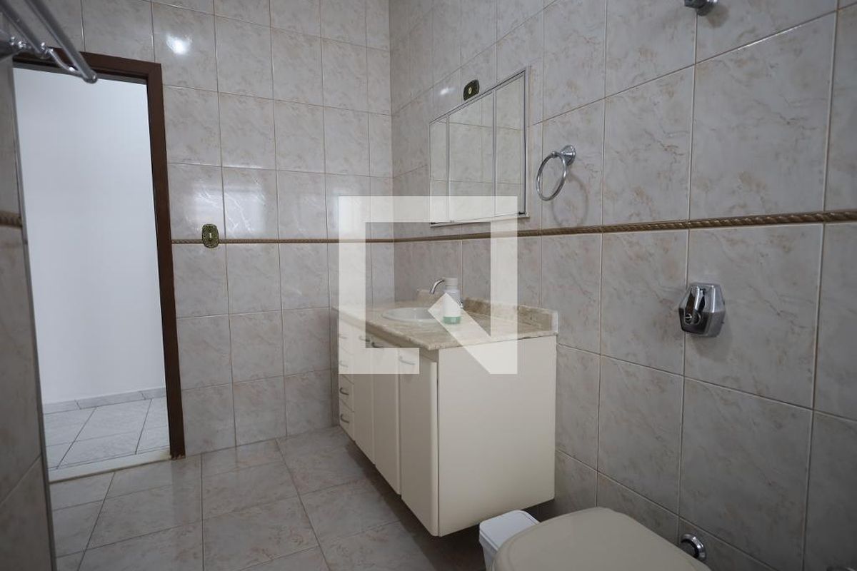 Casa, 2 quartos, 250 m² - Foto 13