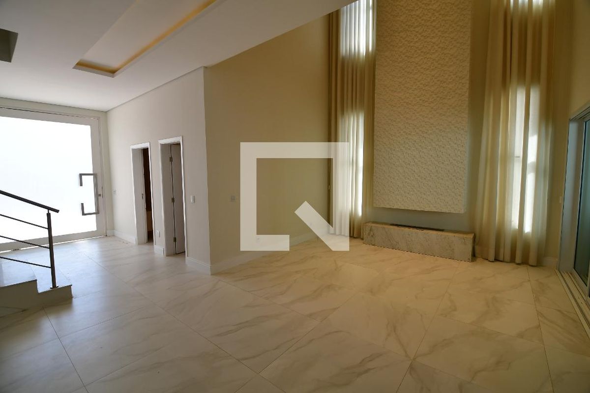 Casa à Venda - Res. Parque dos Alecrins, 4 Quartos,  323 m2 em , Campinas - sp | SoloBR