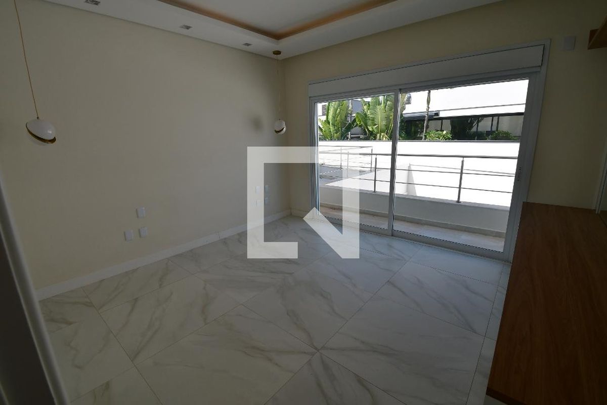 Casa à Venda - Res. Parque dos Alecrins, 4 Quartos,  323 m2 em , Campinas - sp | SoloBR