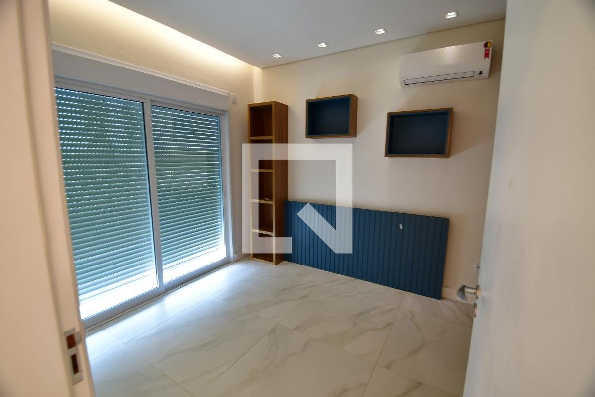 Casa à Venda - Res. Parque dos Alecrins, 4 Quartos,  323 m2 em , Campinas - sp | SoloBR