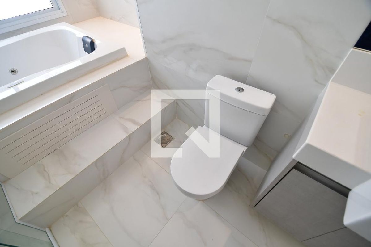 Casa à Venda - Res. Parque dos Alecrins, 4 Quartos,  323 m2 em , Campinas - sp | SoloBR