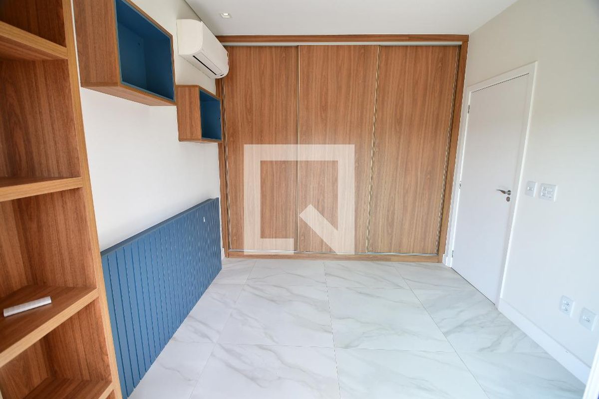 Casa à Venda - Res. Parque dos Alecrins, 4 Quartos,  323 m2 em , Campinas - sp | SoloBR