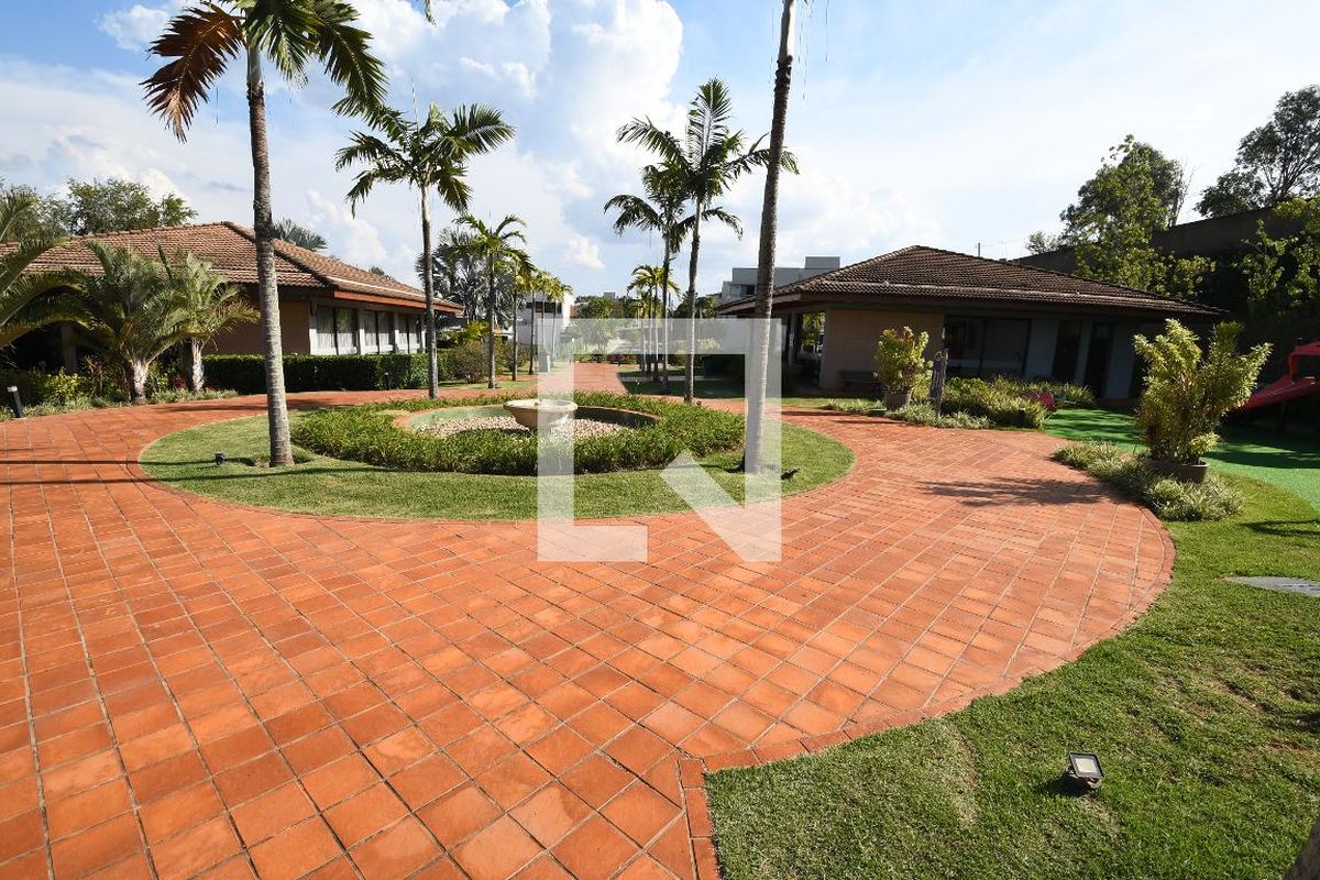 Casa à Venda - Res. Parque dos Alecrins, 4 Quartos,  323 m2 em , Campinas - sp | SoloBR