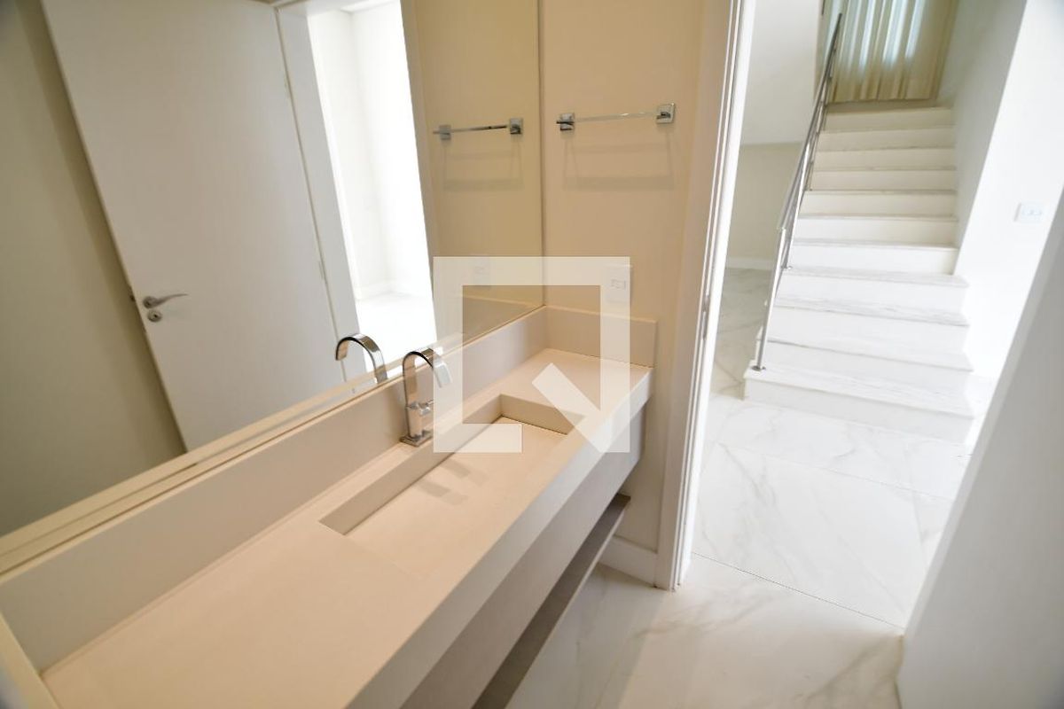 Casa à Venda - Res. Parque dos Alecrins, 4 Quartos,  323 m2 em , Campinas - sp | SoloBR