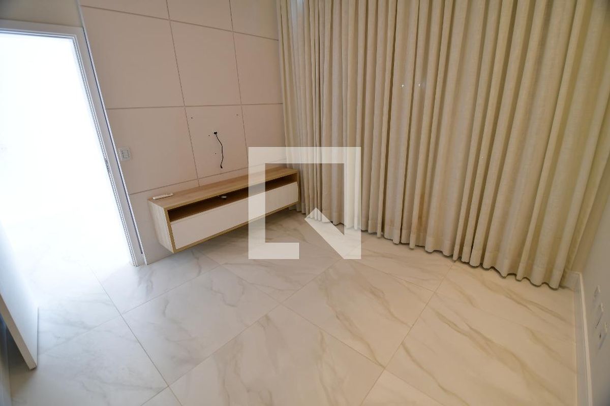 Casa à Venda - Res. Parque dos Alecrins, 4 Quartos,  323 m2 em , Campinas - sp | SoloBR