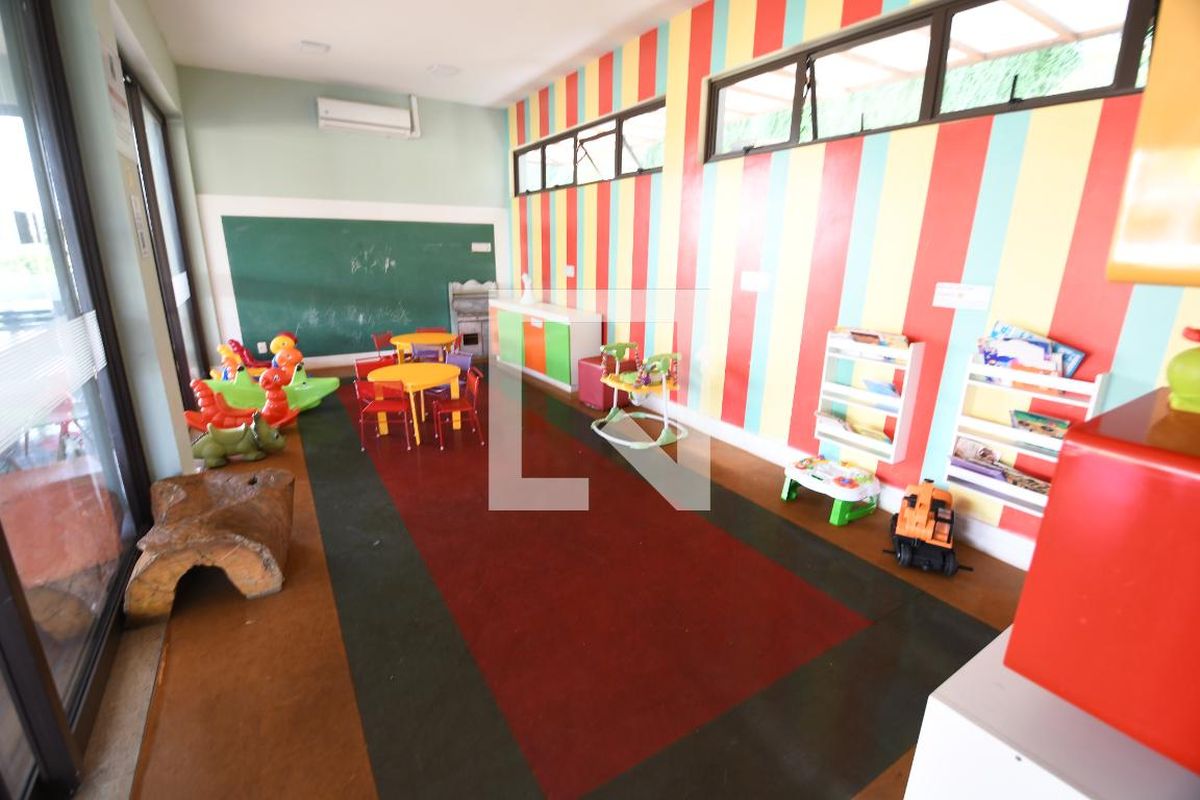 Casa à Venda - Res. Parque dos Alecrins, 4 Quartos,  323 m2 em , Campinas - sp | SoloBR