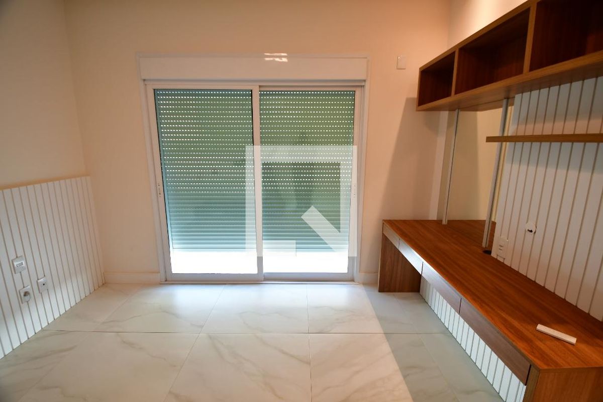 Casa à Venda - Res. Parque dos Alecrins, 4 Quartos,  323 m2 em , Campinas - sp | SoloBR