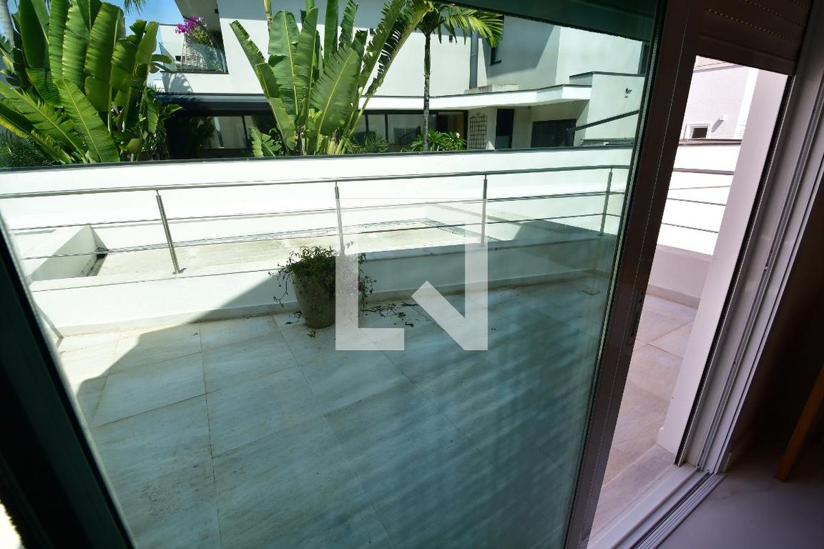 Casa à Venda - Res. Parque dos Alecrins, 4 Quartos,  323 m2 em , Campinas - sp | SoloBR