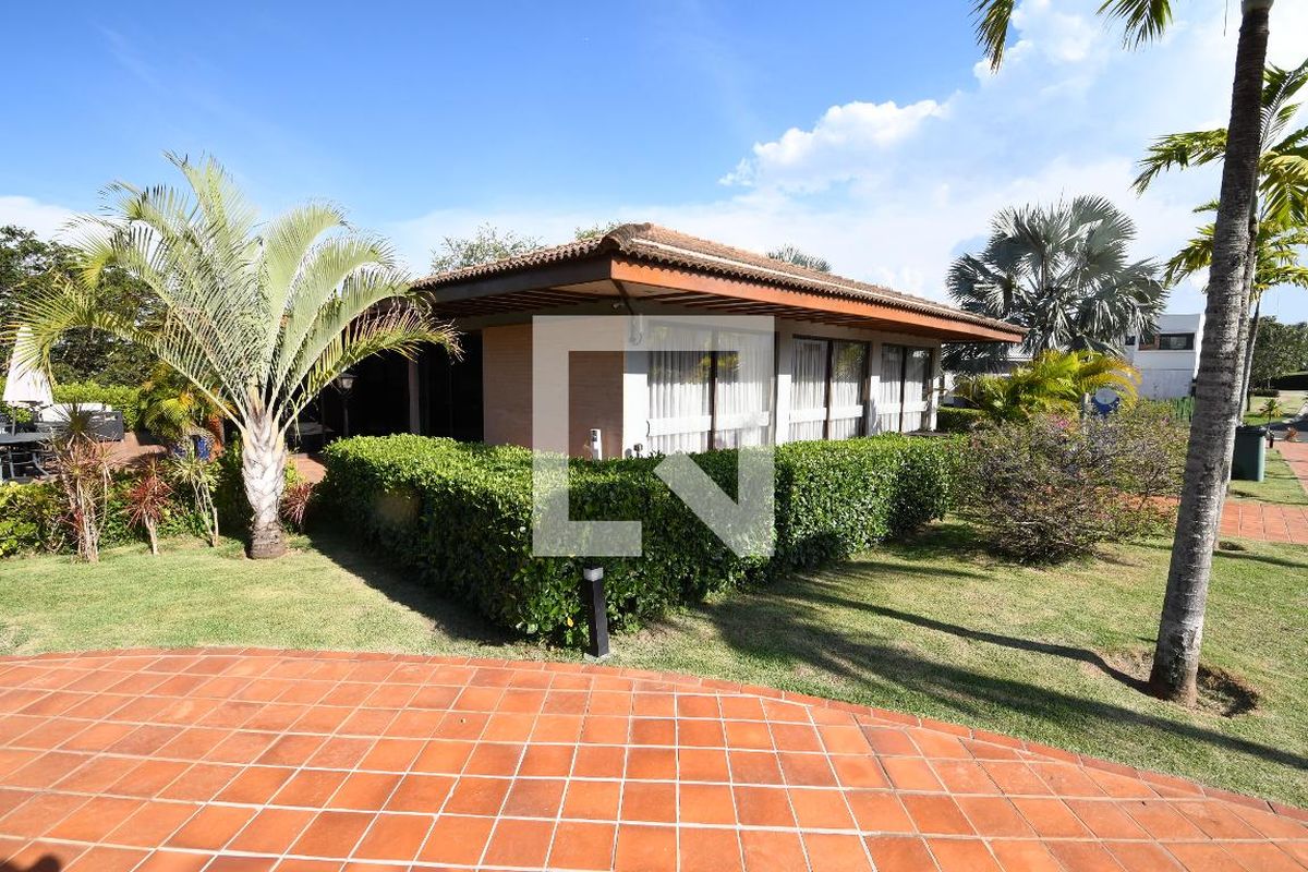 Casa à Venda - Res. Parque dos Alecrins, 4 Quartos,  323 m2 em , Campinas - sp | SoloBR