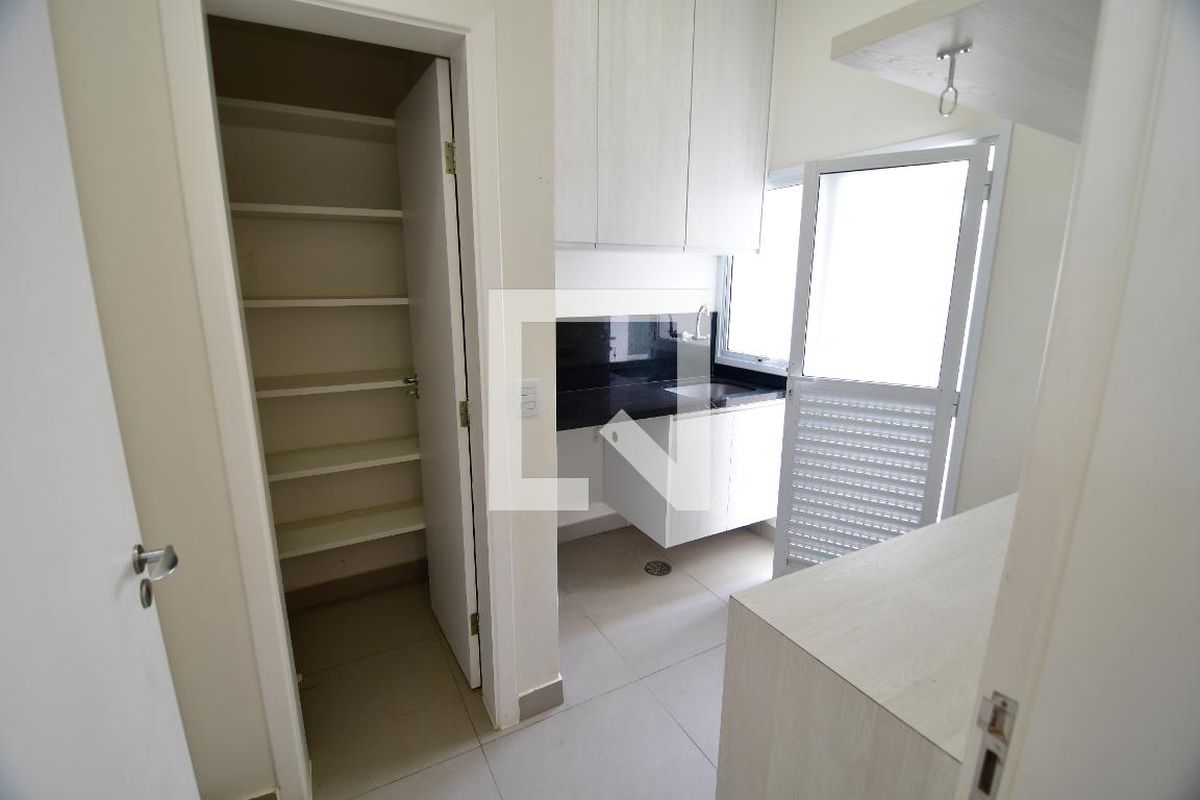Casa à Venda - Res. Parque dos Alecrins, 4 Quartos,  323 m2 em , Campinas - sp | SoloBR