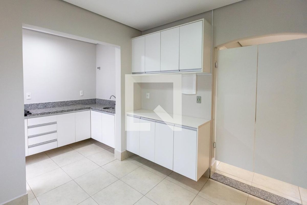 Casa à Venda - Bosque, 2 Quartos,  140 m2 em , Campinas - sp | SoloBR